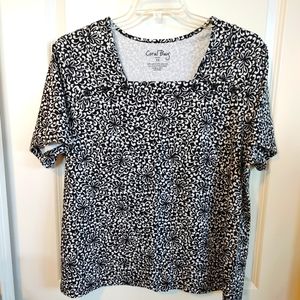Coral Bay women 1X black & white short sleeves top.